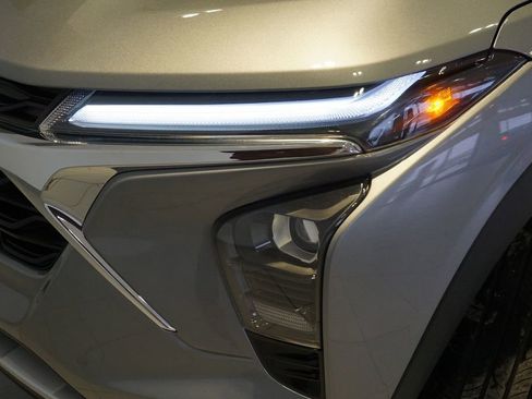 Certified 2025 Chevrolet Trax LT image 28