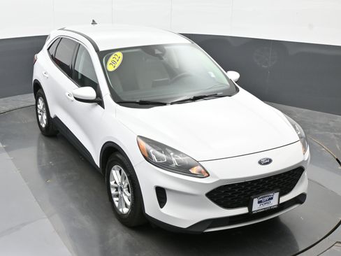 Used 2021 Ford Escape SE image 33