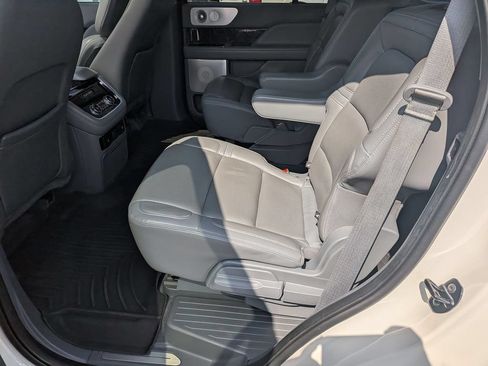 Used 2021 Lincoln Navigator Reserve AWD/4WD image 25