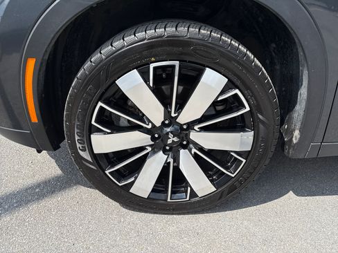 Used 2025 Mitsubishi Outlander SE AWD/4WD image 11