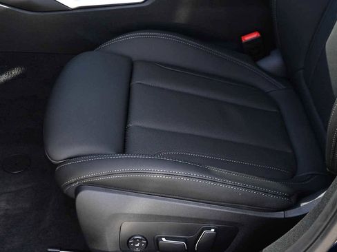 New 2026 BMW 330i Sedan w/ Premium Package image 15