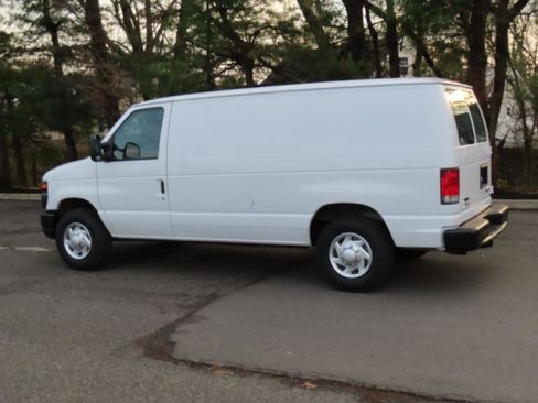 Used 2014 Ford E-150 and Econoline 150 image 3