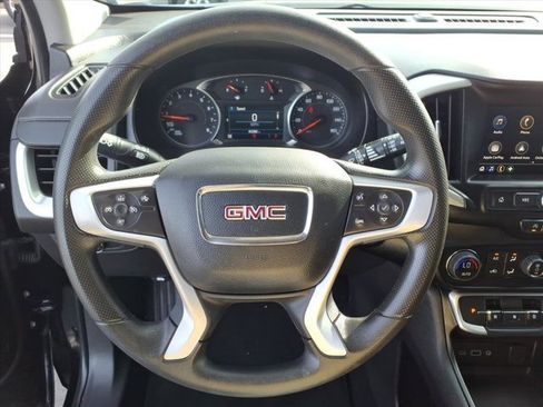Used 2024 GMC Terrain SLE w/ Driver Convenience Package image 20