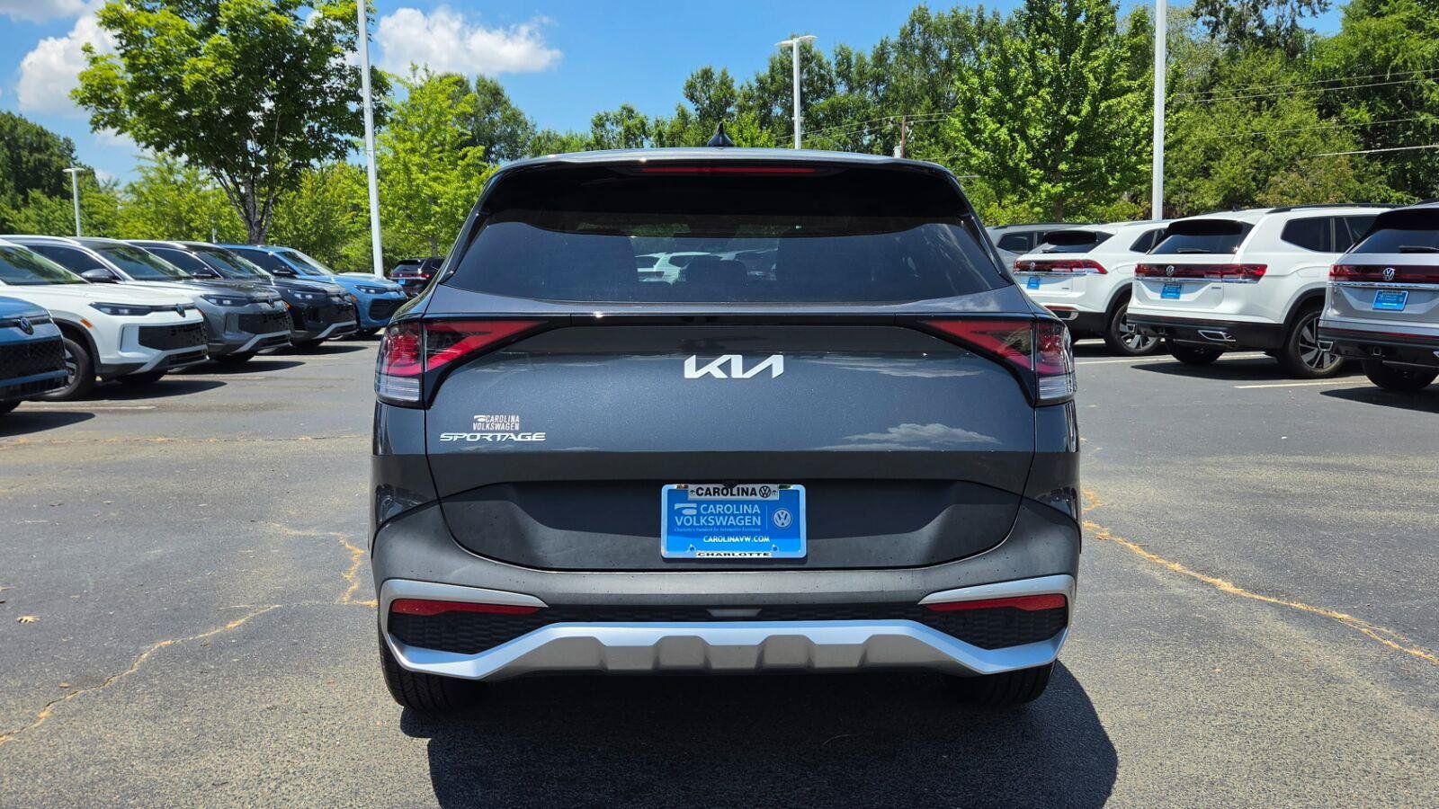 Used 2023 Kia Sportage LX FWD image 4