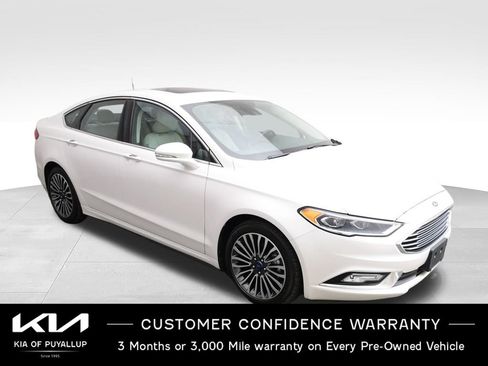Used 2017 Ford Fusion Titanium FWD image 3