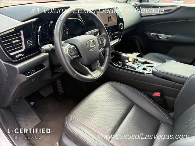 Used 2025 Lexus NX 250 FWD w/ Accessory Package (2T) image 4