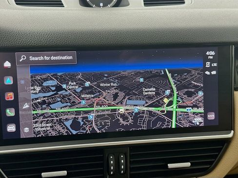 Used 2023 Porsche Cayenne Platinum Edition image 16