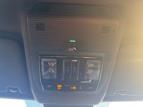 Used 2024 Volkswagen Atlas Cross Sport SEL Premium R-Line image 23