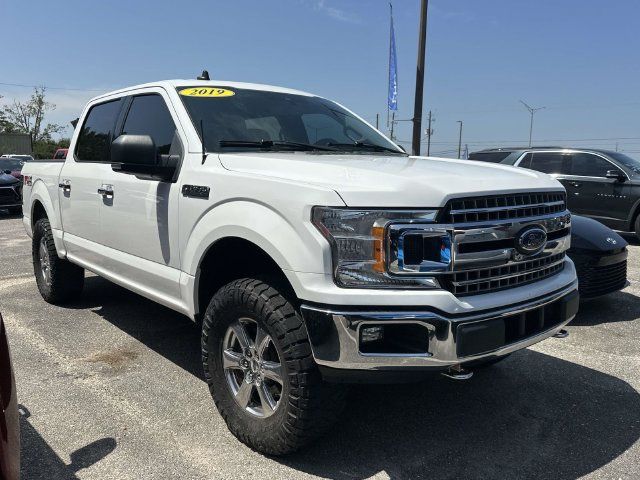 Used 2019 Ford F150 XLT w/ Equipment Group 302A Luxury AWD/4WD image 13