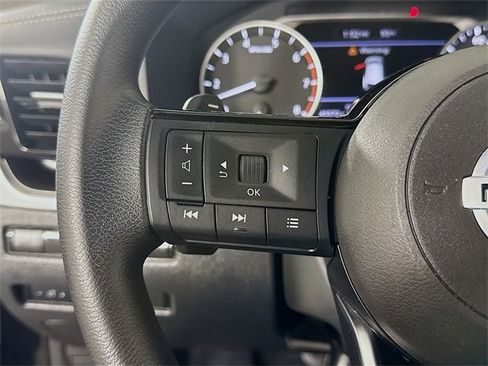 Certified 2021 Nissan Rogue SV image 13