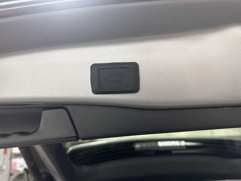 New 2025 Toyota RAV4 XLE image 33