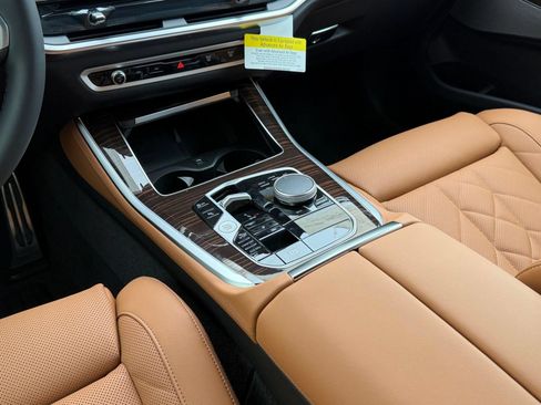 Used 2026 BMW X5 xDrive40i w/ M Sport Package AWD/4WD image 25