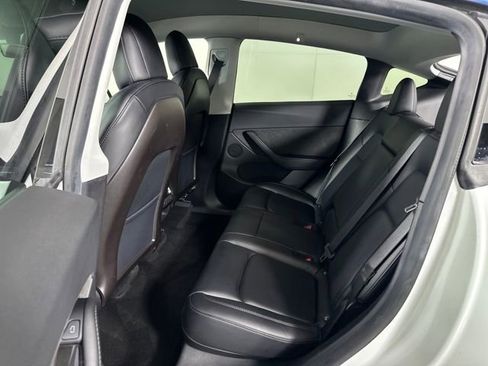 Used 2021 Tesla Model Y Long Range image 24