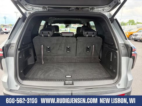 Used 2025 Chevrolet Traverse Z71 AWD/4WD image 22