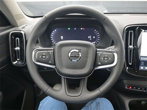 New 2026 Volvo XC40 B5 Core w/ Climate Package image 21