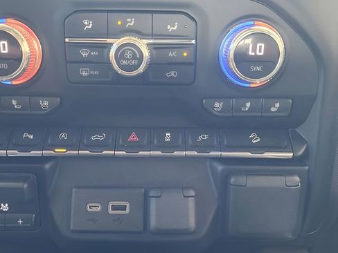 Used 2021 GMC Sierra 1500 SLT w/ SLT Premium Plus Package image 33