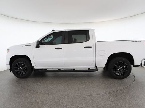 Used 2023 Chevrolet Silverado 1500 Custom image 6