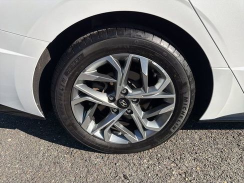 Certified 2023 Hyundai Sonata SEL w/ Preferred Accessory Package image 7