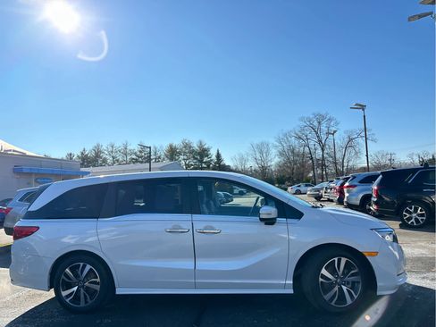 Certified 2023 Honda Odyssey Touring image 3