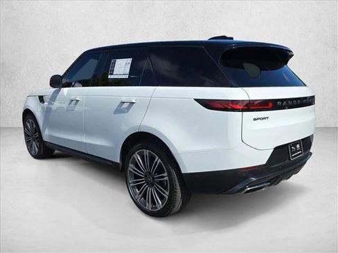 Used 2024 Land Rover Range Rover Sport SE AWD/4WD image 7