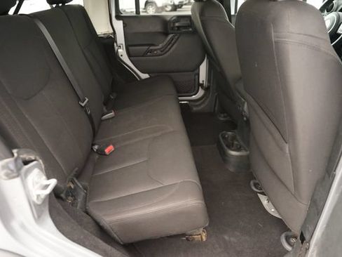Used 2018 Jeep Wrangler Unlimited Sport S AWD/4WD image 15