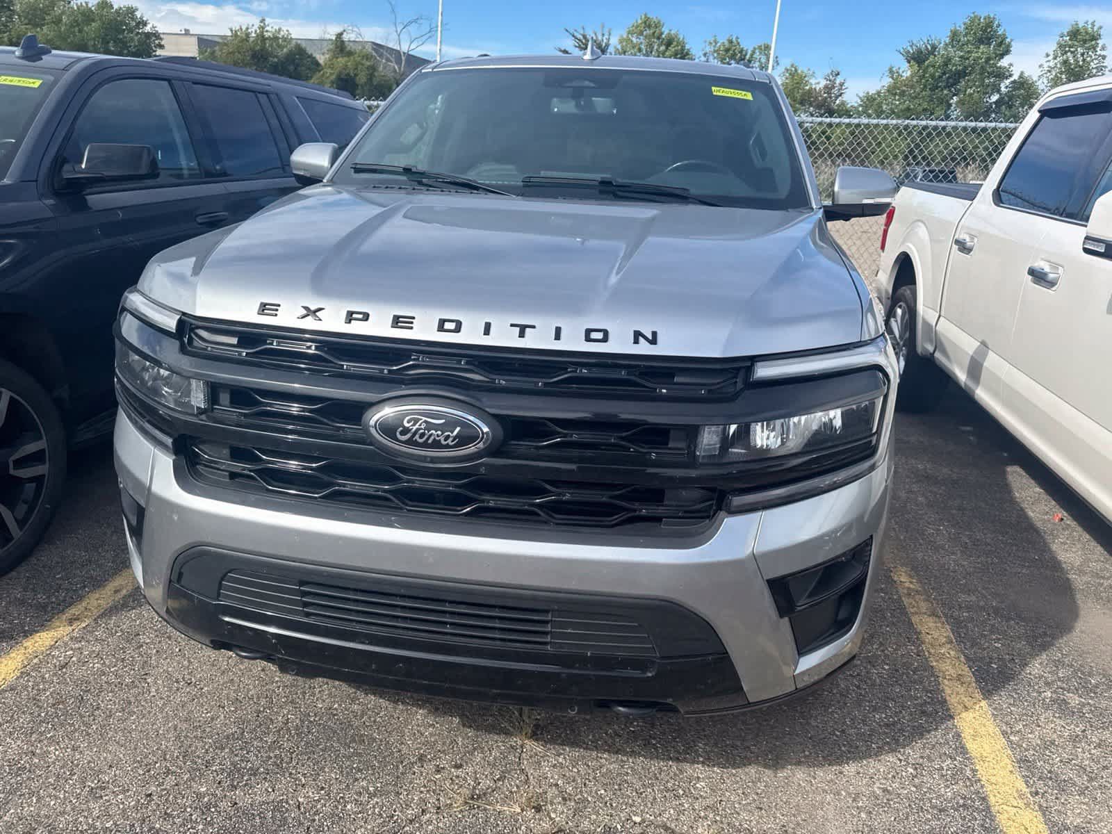 Used 2022 Ford Expedition Limited AWD/4WD image 25