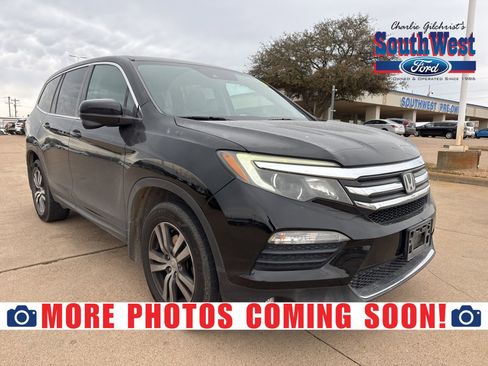 Used 2017 Honda Pilot EX image 1