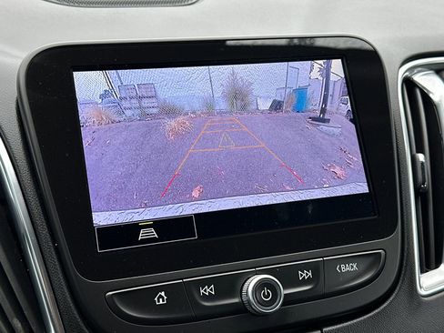 Used 2024 Chevrolet Malibu LT image 22