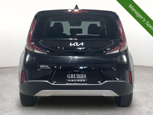 Used 2025 Kia Soul LX FWD image 5