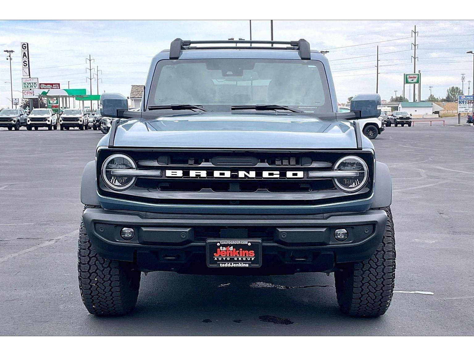 Used 2025 Ford Bronco Outer Banks w/ Sasquatch Package AWD/4WD image 3