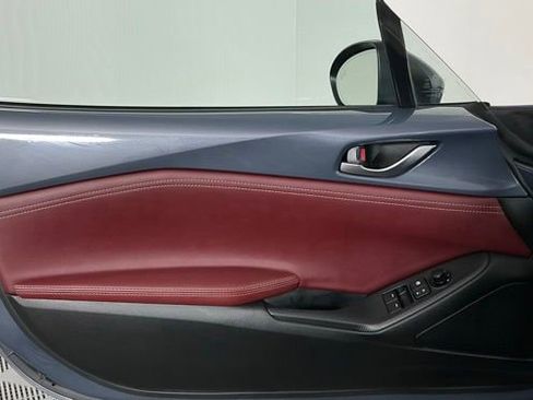 Used 2020 MAZDA MX-5 Miata RF Grand Touring RWD image 15