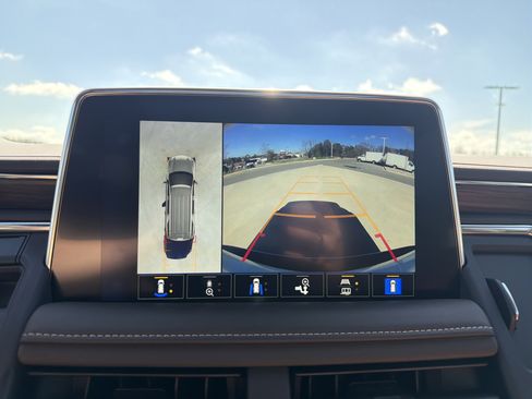 Used 2023 Chevrolet Tahoe Z71 w/ Off-Road Capability Package image 25