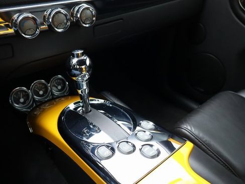 Used 2006 Chevrolet SSR w/ Preferred Equipment Group image 25