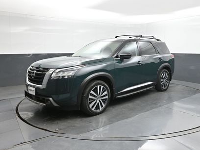 Used 2022 Nissan Pathfinder Platinum w/ Cargo Package