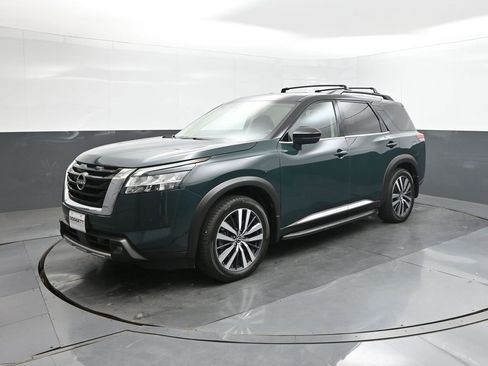 Used 2022 Nissan Pathfinder Platinum w/ Cargo Package image 1