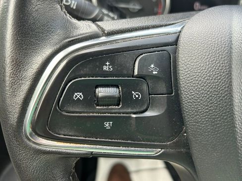Used 2021 Buick Encore GX Select AWD/4WD image 21