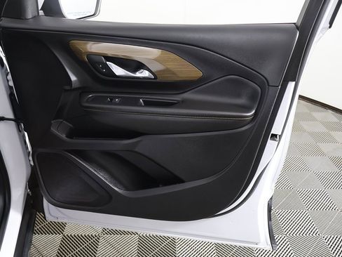 Used 2021 GMC Terrain SLE image 20