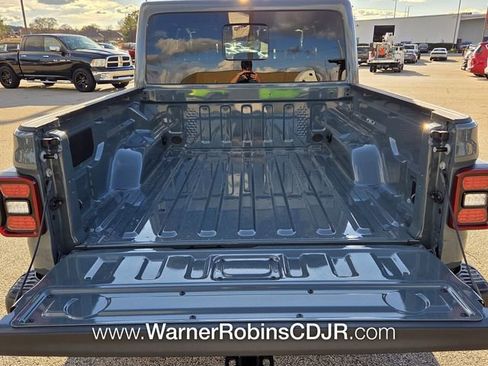 New 2026 Jeep Gladiator Rubicon image 10