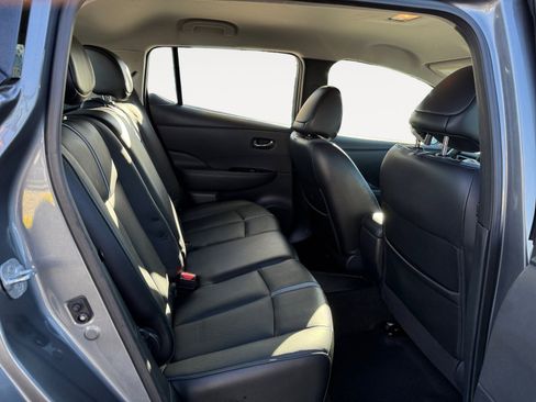 Used 2018 Nissan Leaf SL w/ SL Technology Package image 18