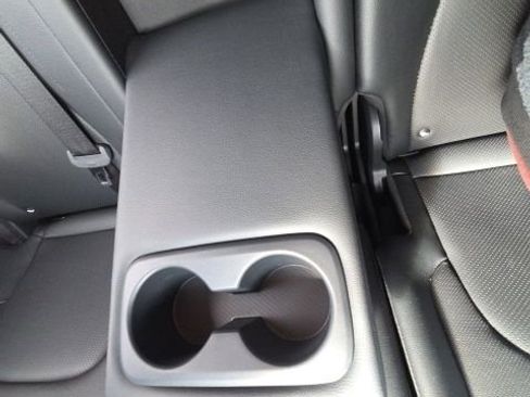 Used 2025 Kia Sportage EX image 18