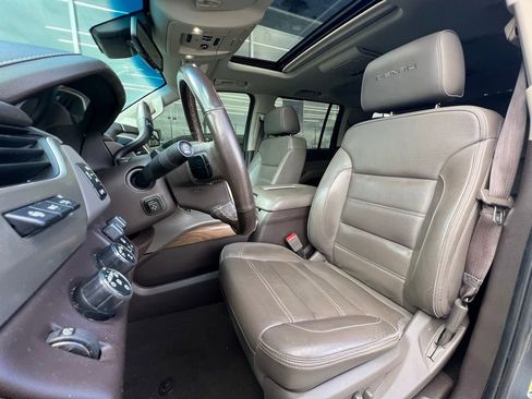 Used 2019 GMC Yukon XL Denali w/ Open Road Package image 17