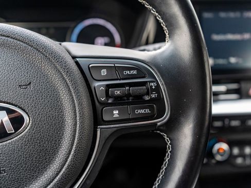 Used 2021 Kia Niro EX w/ Cold Weather Package image 23