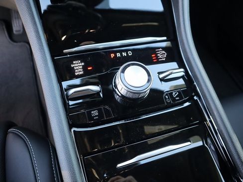 New 2025 Jeep Grand Cherokee L Overland w/ Luxury Tech Group IV image 9