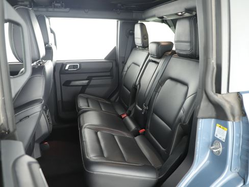 Used 2025 Ford Bronco Outer Banks image 21