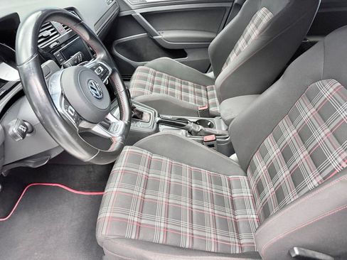 Used 2018 Volkswagen GTI S FWD image 10