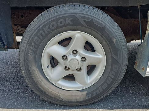 Used 1996 Dodge Ram 1500 Truck 2WD Club Cab image 12