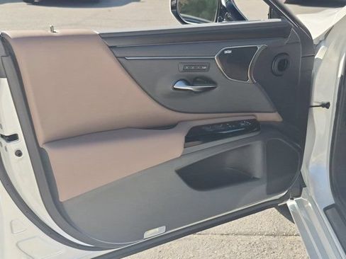 Used 2024 Lexus ES 300h w/ Accessory Package (Z1) FWD image 13