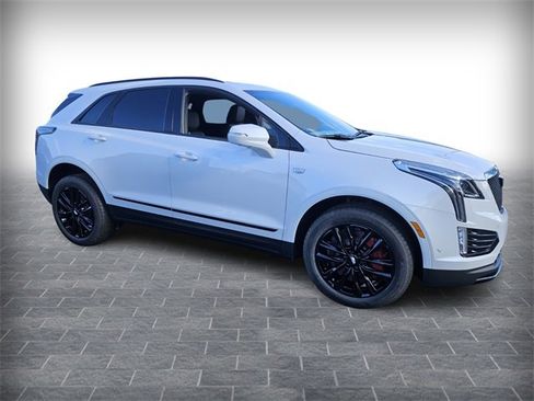 New 2026 Cadillac XT5 Sportv image 3