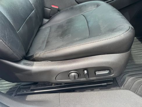 Used 2017 Chevrolet Malibu Hybrid w/ Leather Package FWD image 29