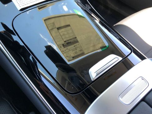 New 2025 Mercedes-Benz GLC 350e 4MATIC image 28